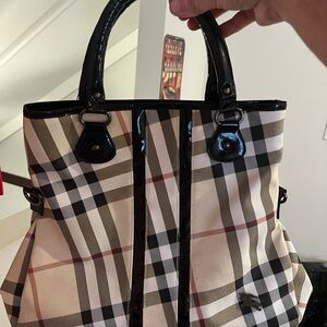 Stylish Checkered Handbag